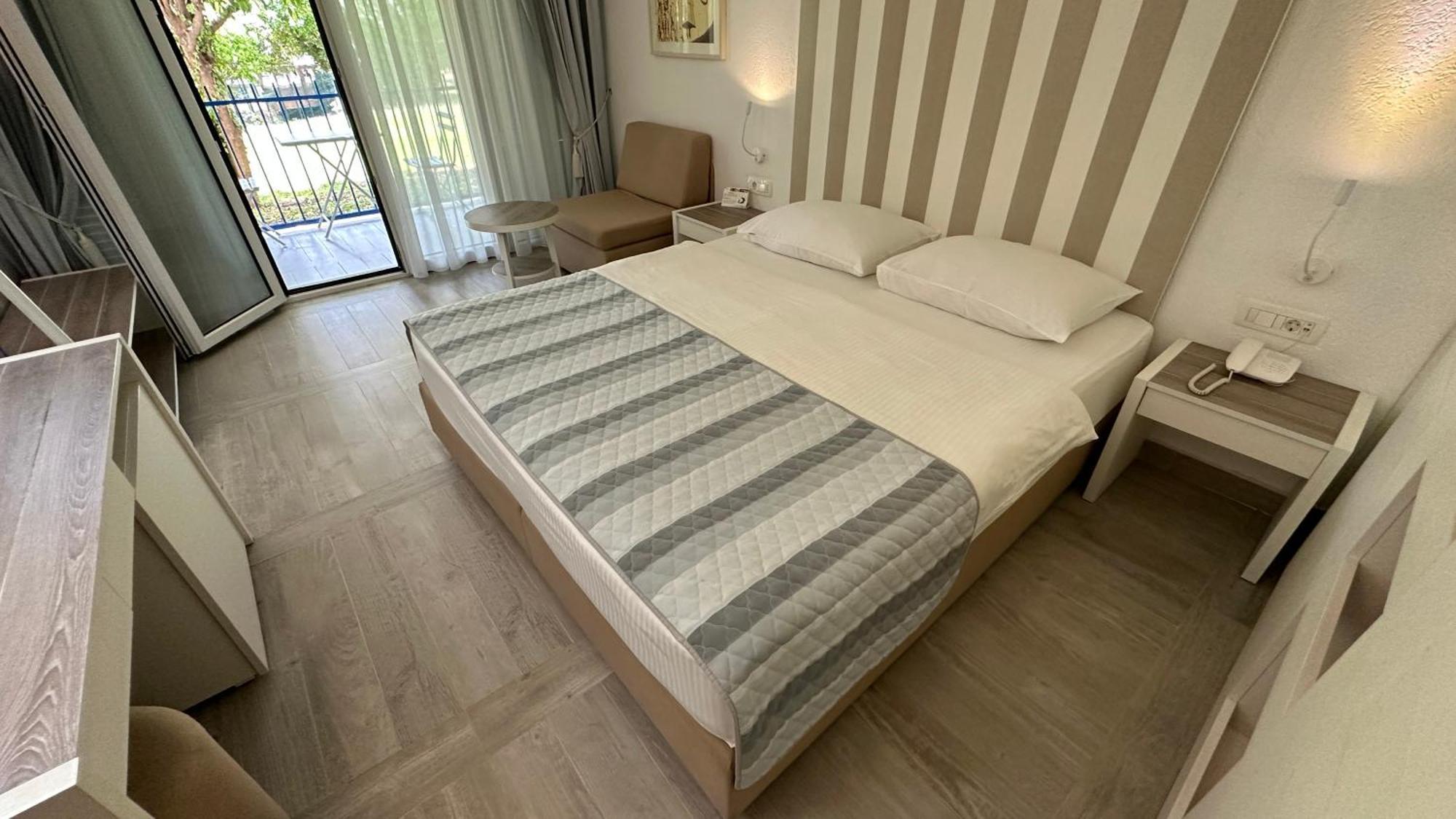Hotel Aleksandar Budva Exterior photo