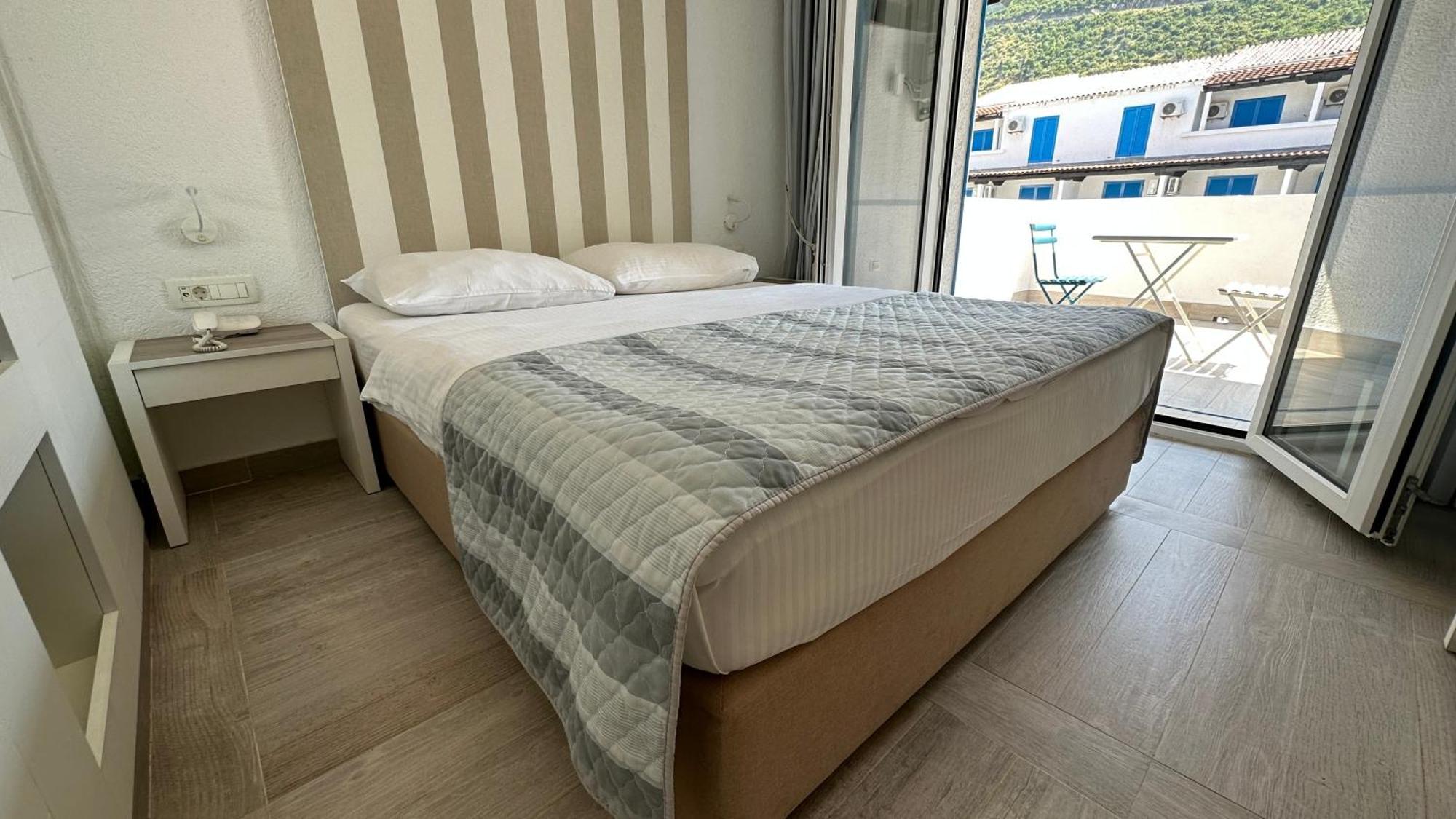Hotel Aleksandar Budva Exterior photo