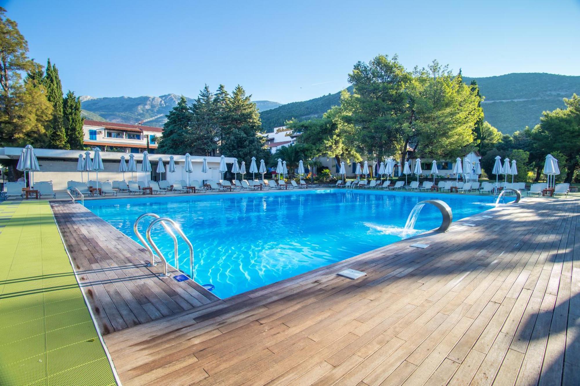 Hotel Aleksandar Budva Exterior photo