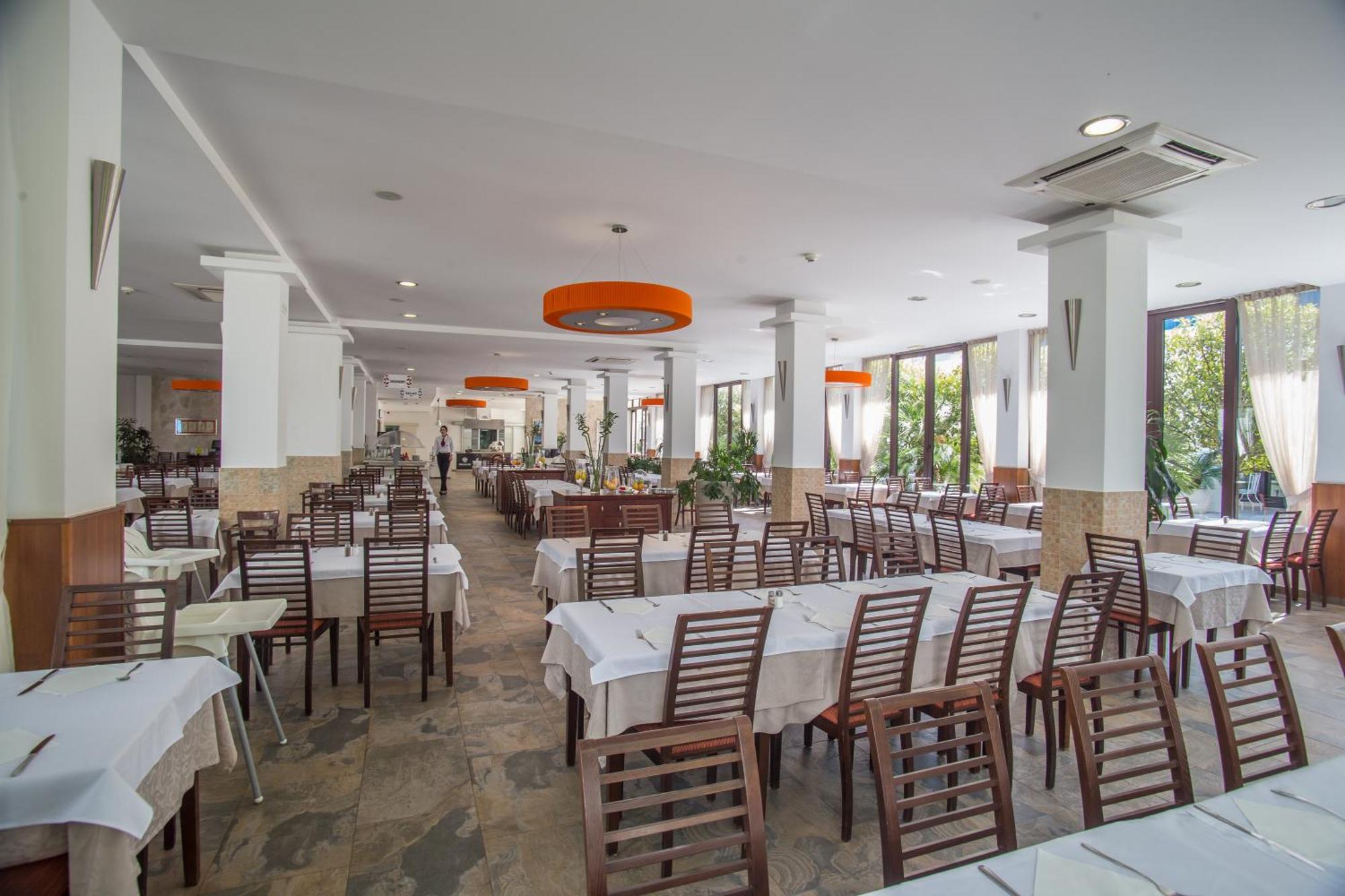 Hotel Aleksandar Budva Exterior photo