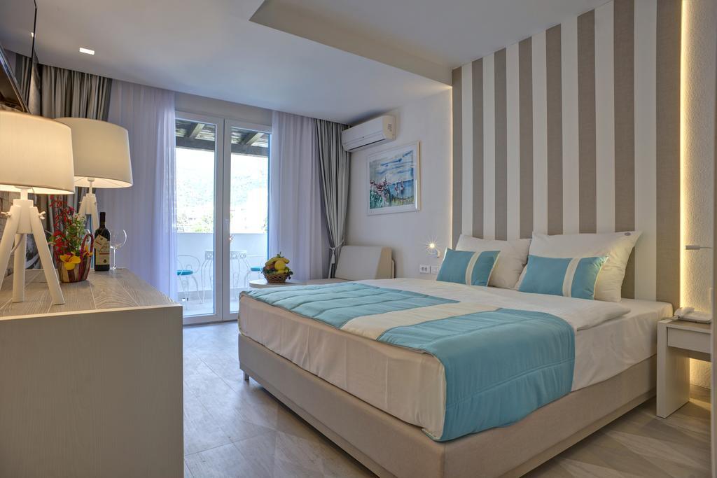 Hotel Aleksandar Budva Exterior photo